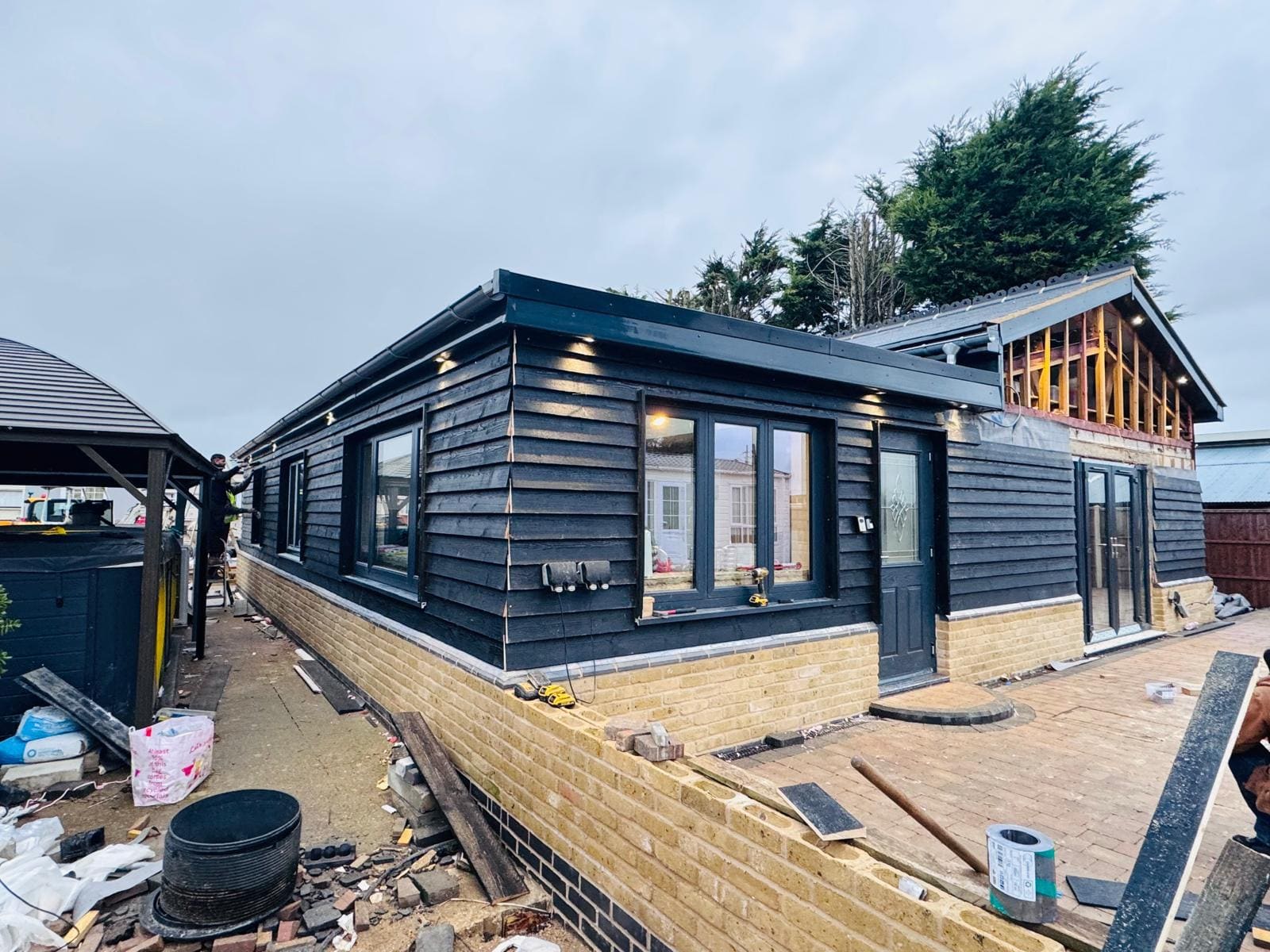 Anthracite clad garden room