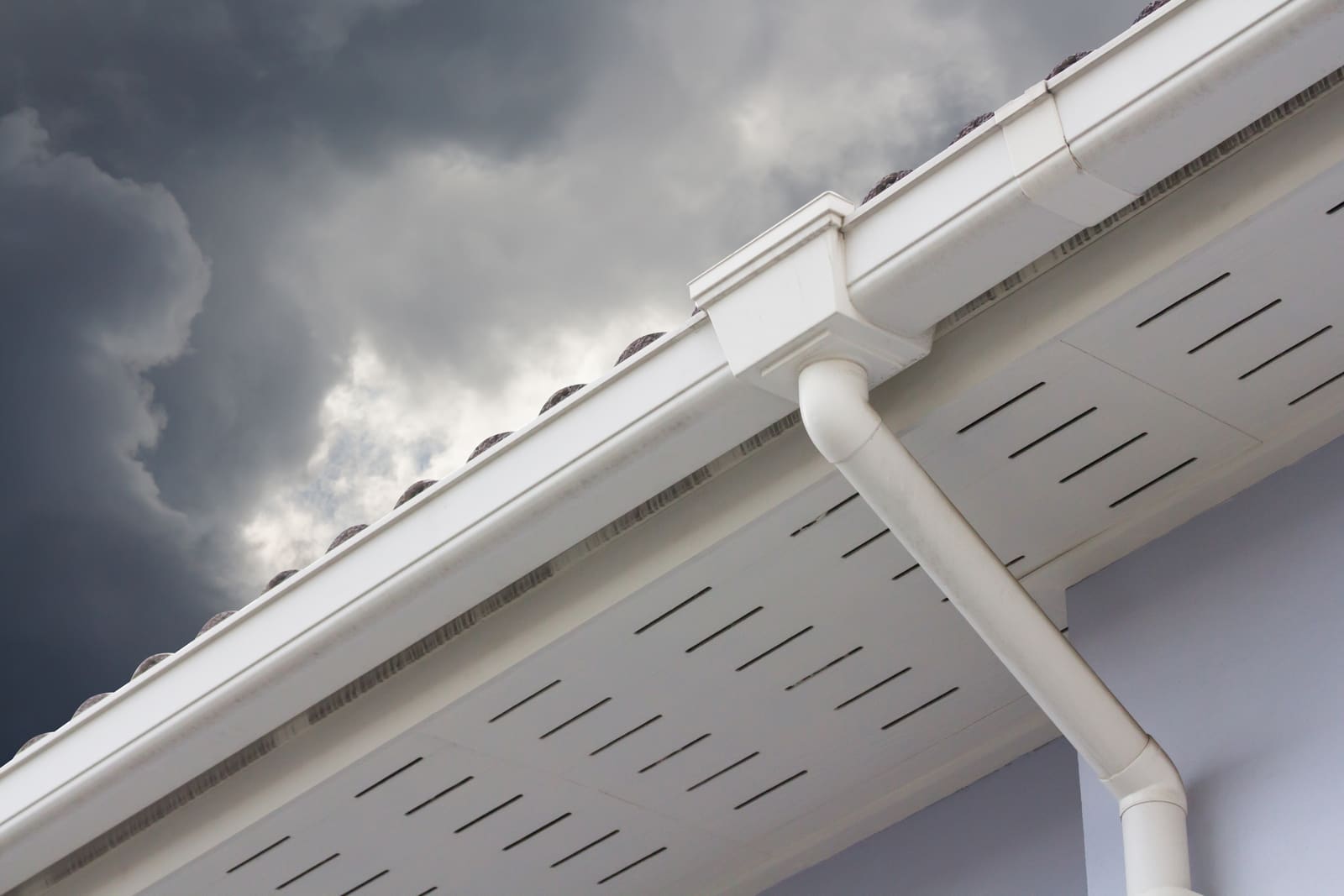 Creative Roofing Ltd carrying out guttering in Wallingford